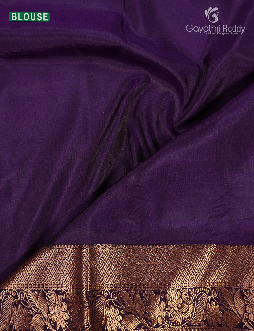 Pure Kanchipuram Silk Saree in Deep Peacock Green and Deep Violet