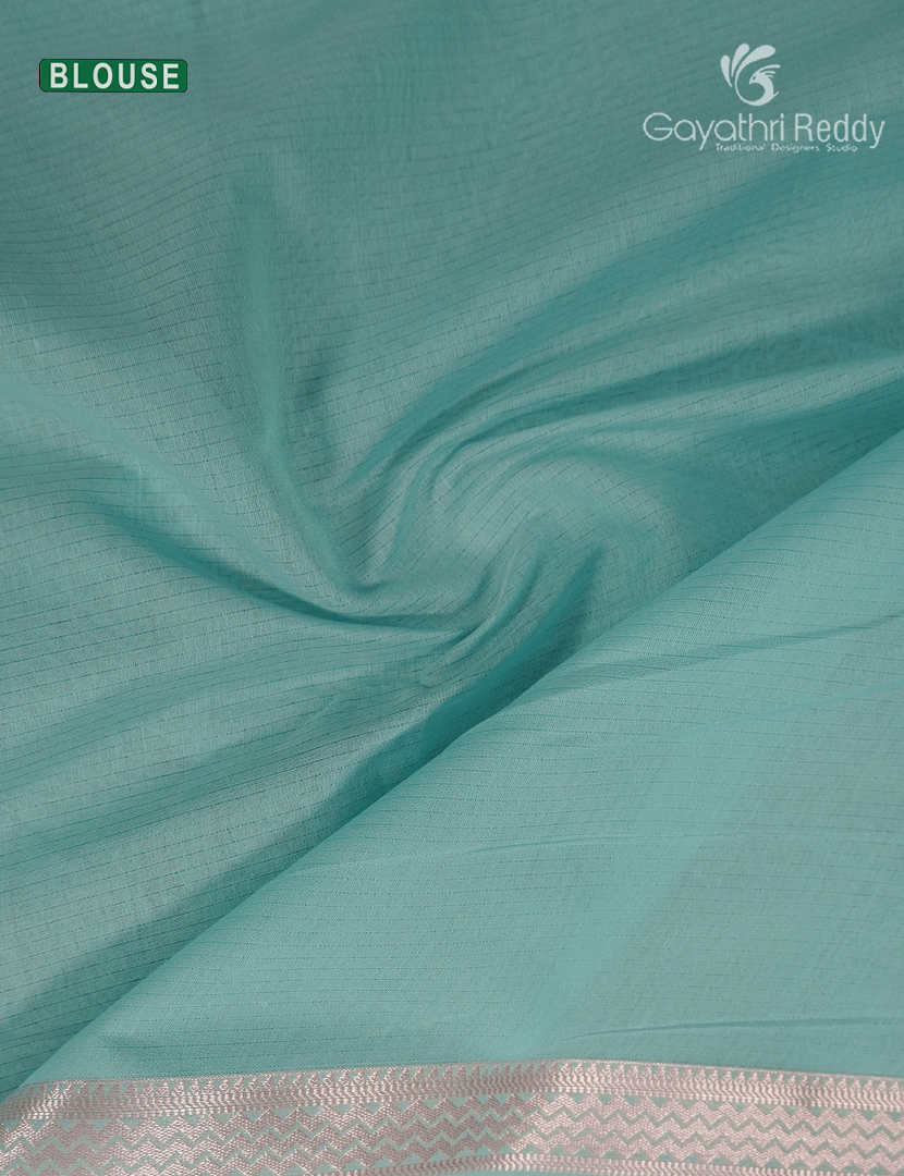 Kanchipuram Sico Saree in Pastel Chikoo and Teal Blue