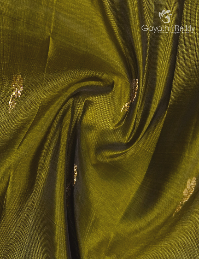 Pure Kanchipuram Silk Saree in Mehendi Green and Purple