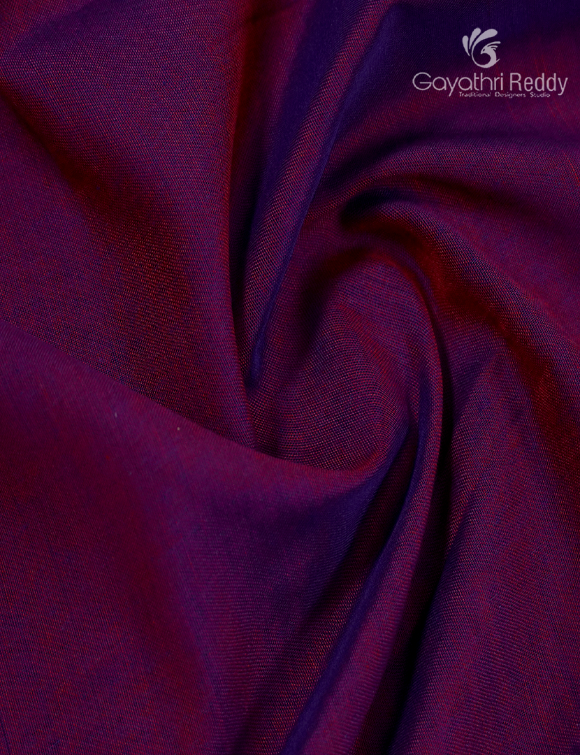 Pure Narayanpet Cotton Saree in Dual tone of Deep Magenta