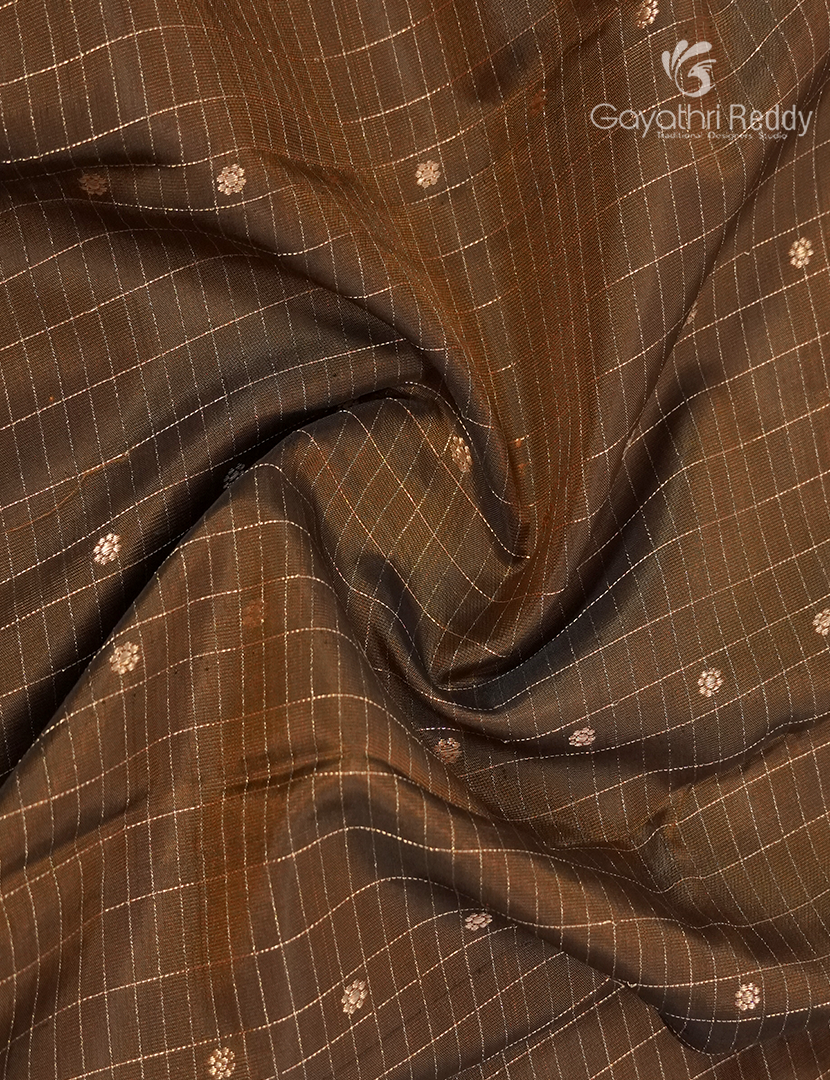 Pure Kanchipuram Vintage Silk Saree in Brown and Green
