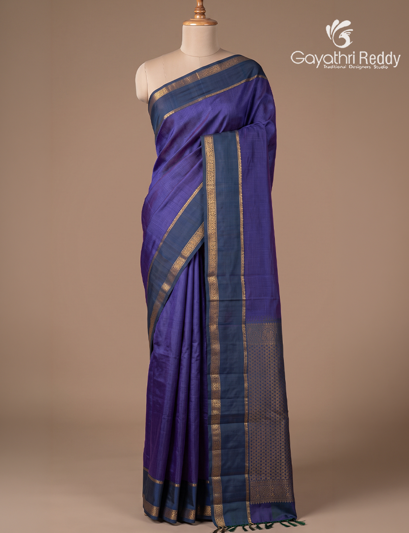Pure  Kanchipuram Light Weight Silk Saree in Deep Violet and Deep Peacock Green