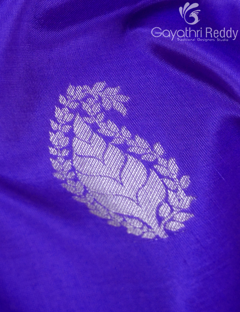 LIGHT WEIGHT KANCHI PATTU-KP8611