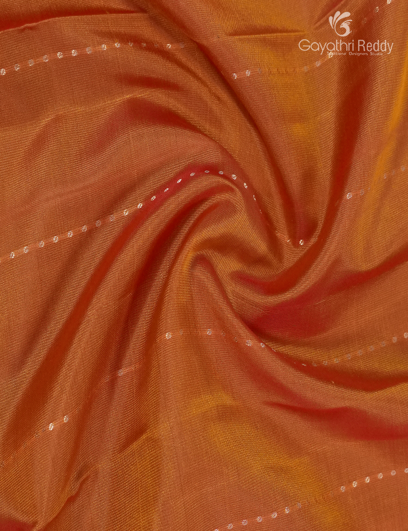 Pure Kanchipuram Silk in Rust Orange and Rani Pink