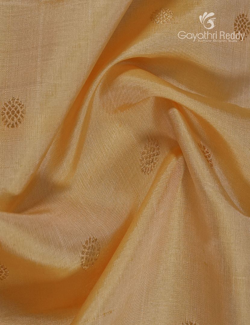 Pure Gadwal Silk Saree in Ivory and Light Coral