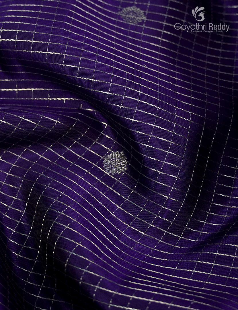 Pure Kanchipuram Vintage Saree in Deep Violet and Rust Red