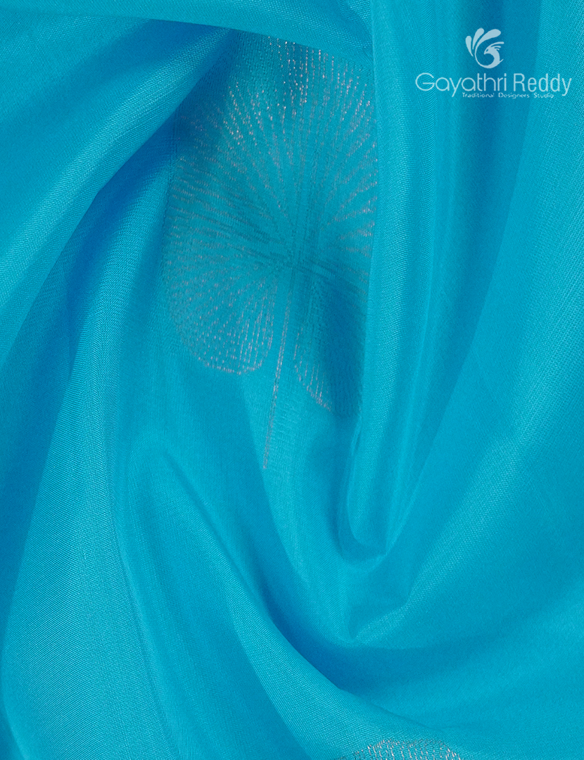 Pure Kanchipuram Silk  Saree in Blue ( Butta Style )