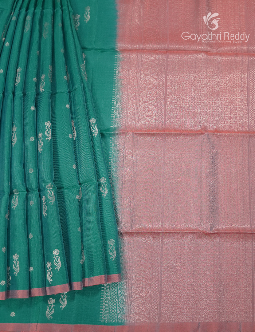 Pure  Kanchipuram Light Weight Silk Saree in Sea Foam Green and Baby Pink