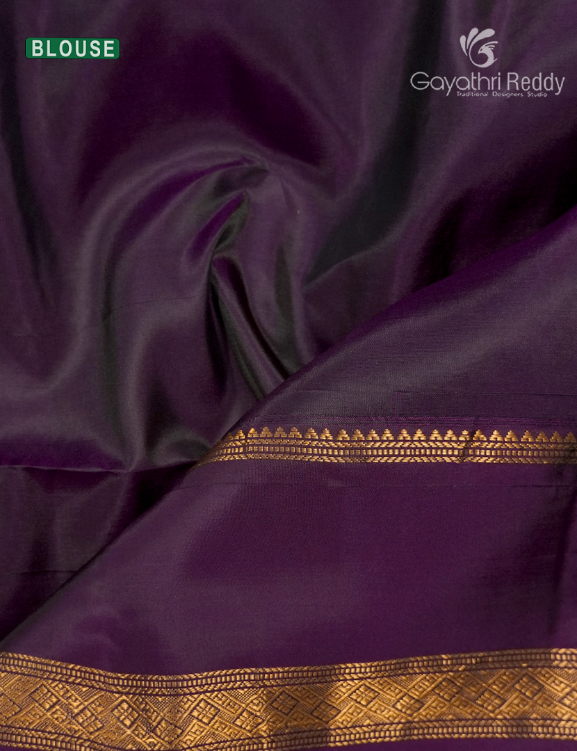 Pure  Kanchipuram Light Weight Silk Saree in Mehendi Green and Deep Purple