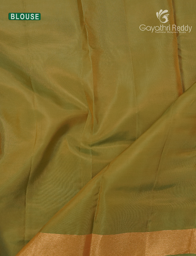 Pure Kanchipuram Silk Saree in Yellow (  Small Borders )-