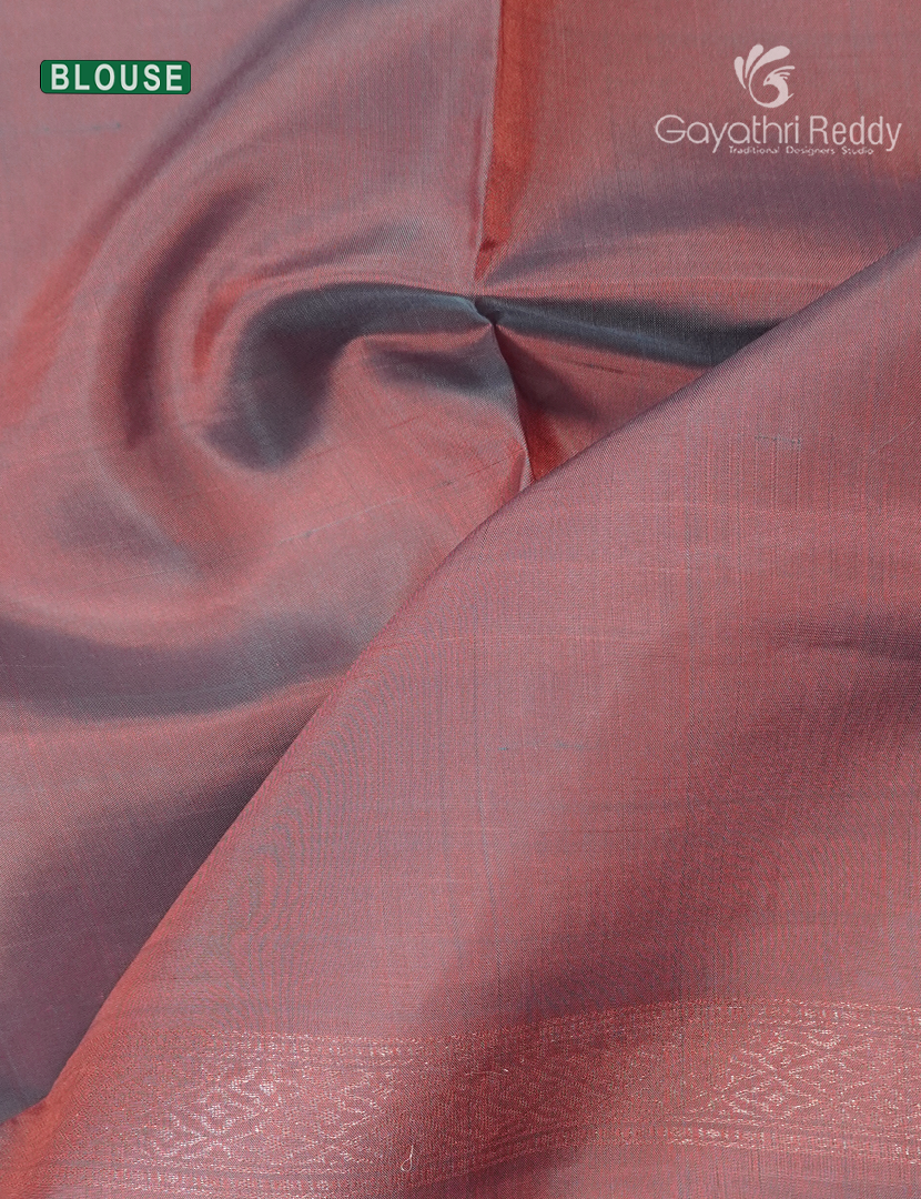 Pure  Kanchipuram Light Weight Silk Saree in Sea Foam Green and Baby Pink