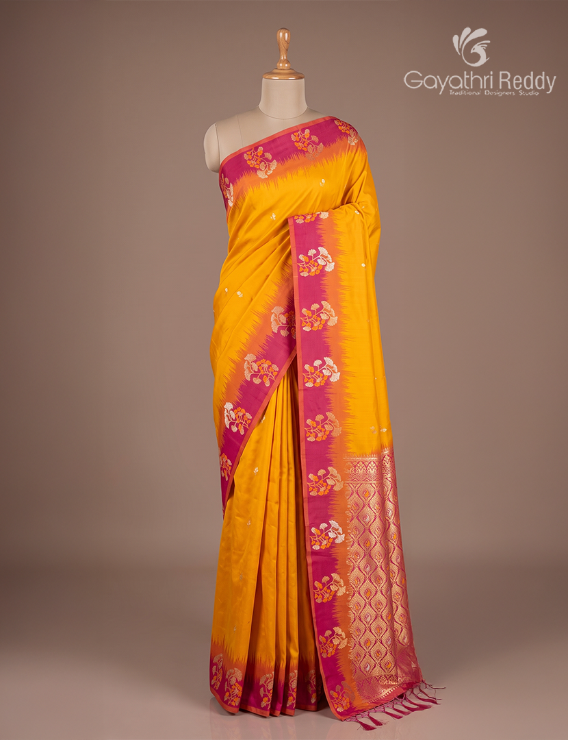 Semi Kanchipuran Silk Saree in Sandalwood and  Peach Pink