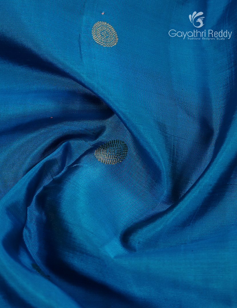 Pure Kanchipuram Silk Saree in Deep Peacock Blue and Deep Burgundy  (Medium Borders )