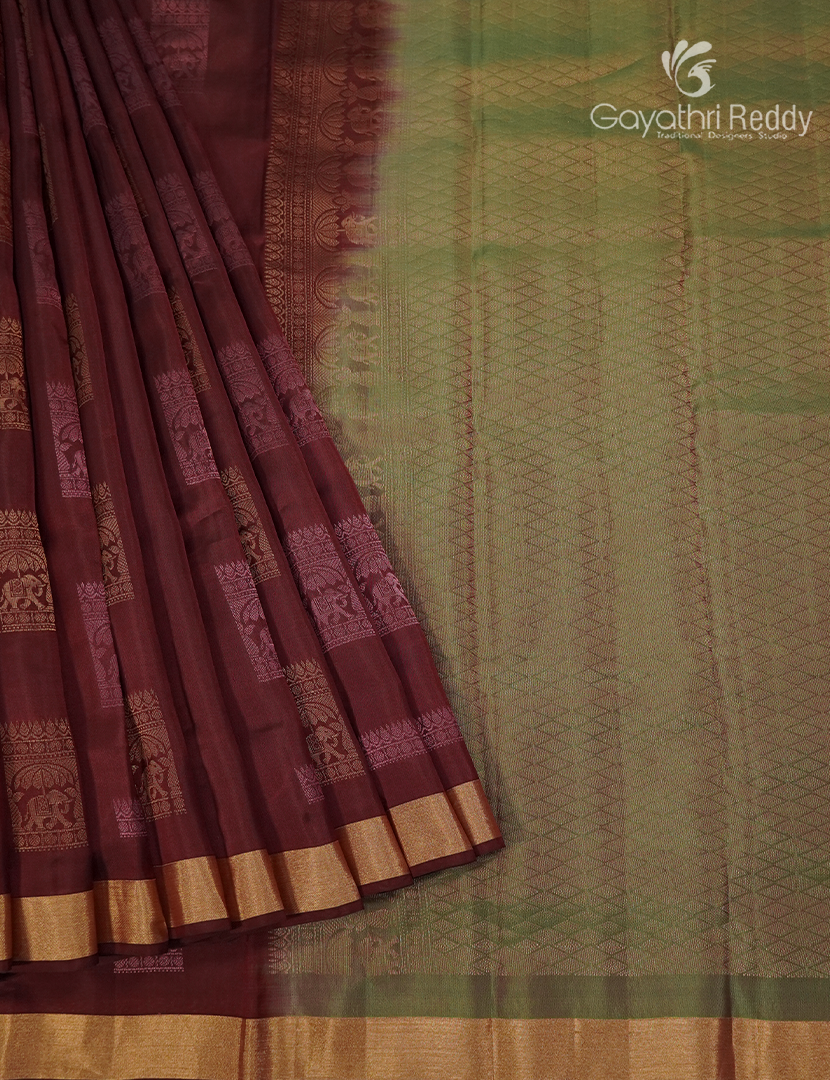Pure Kanchipuram Silk Saree in Maroon ( Small Borders )