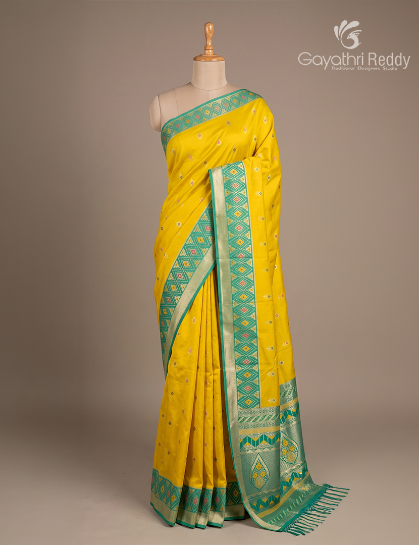 Semi Kanchipuran Silk Saree in Mehendi Green and Sea Green