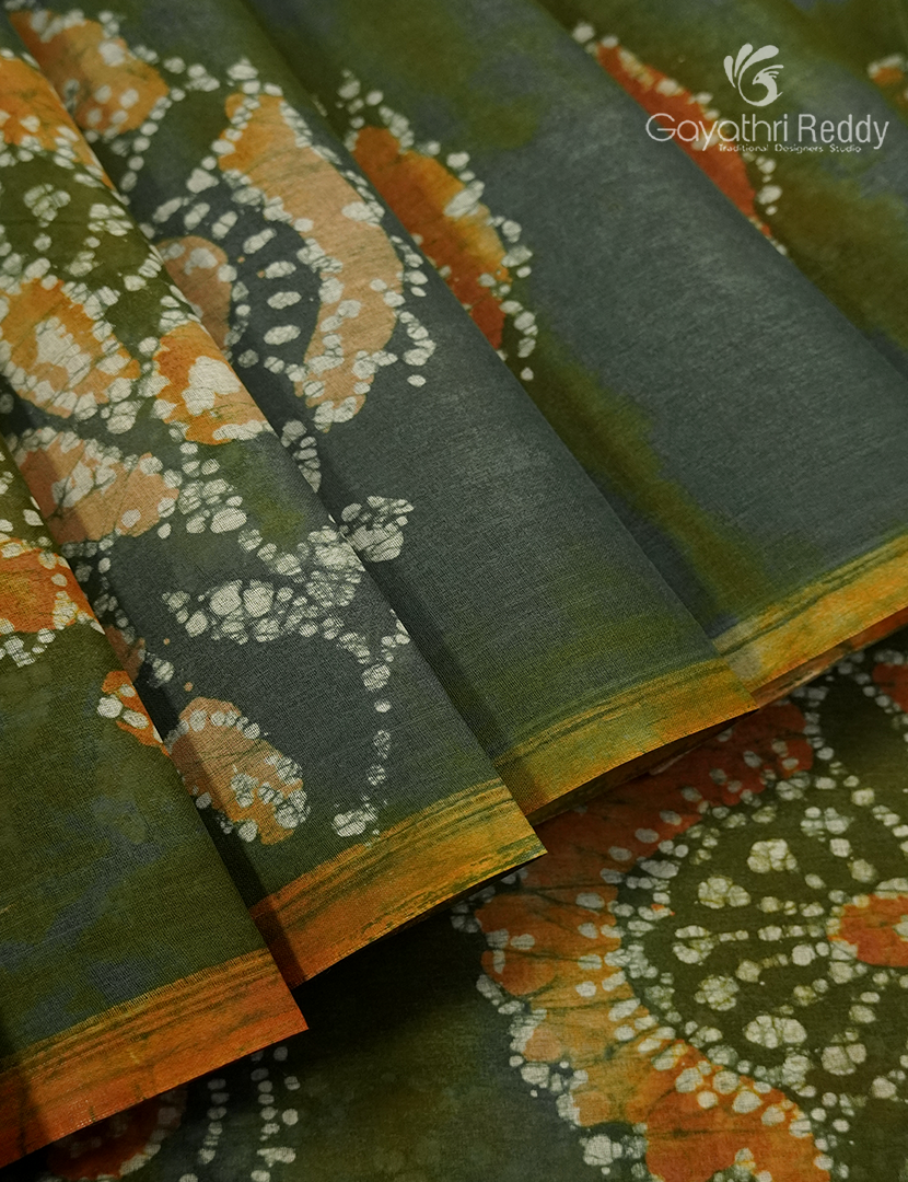 Cotton Batik Print Saree in Mehendi Green