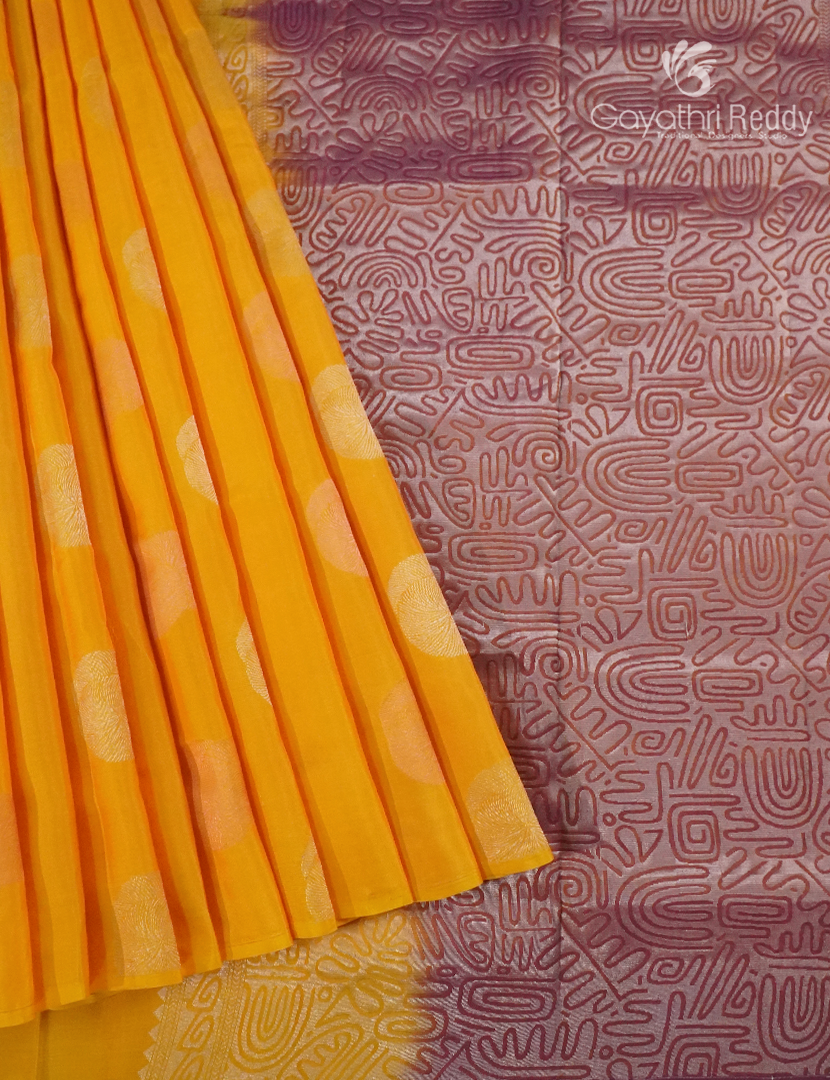 Pure Kanchipuram Silk  Saree in Yellow ( Butta Style )