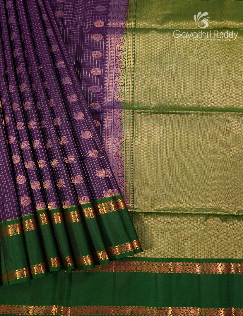 Pure Kanchipuram Vintage Silk Saree in Royal Purple  and Bottle Green