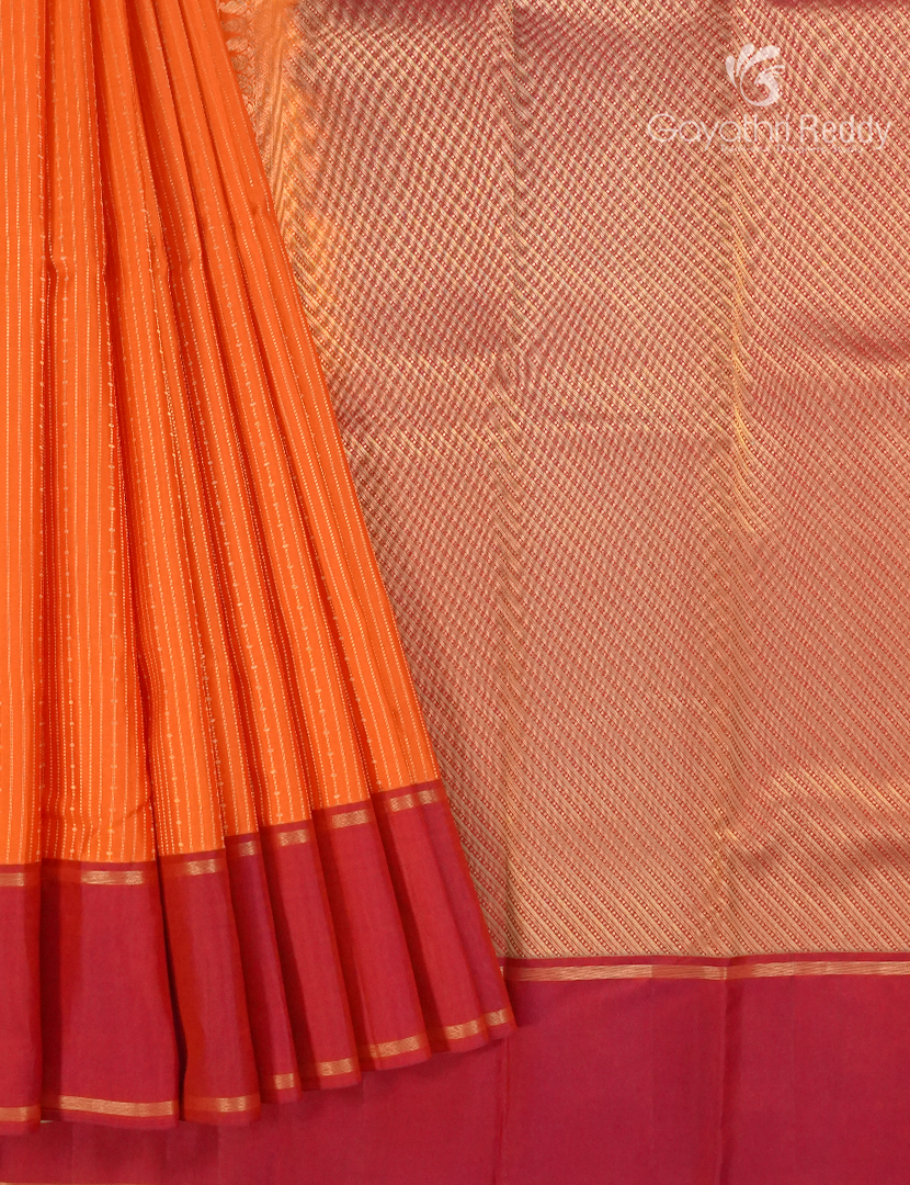 Pure Kanchipuram Vintage Silk Saree in Orange and Red