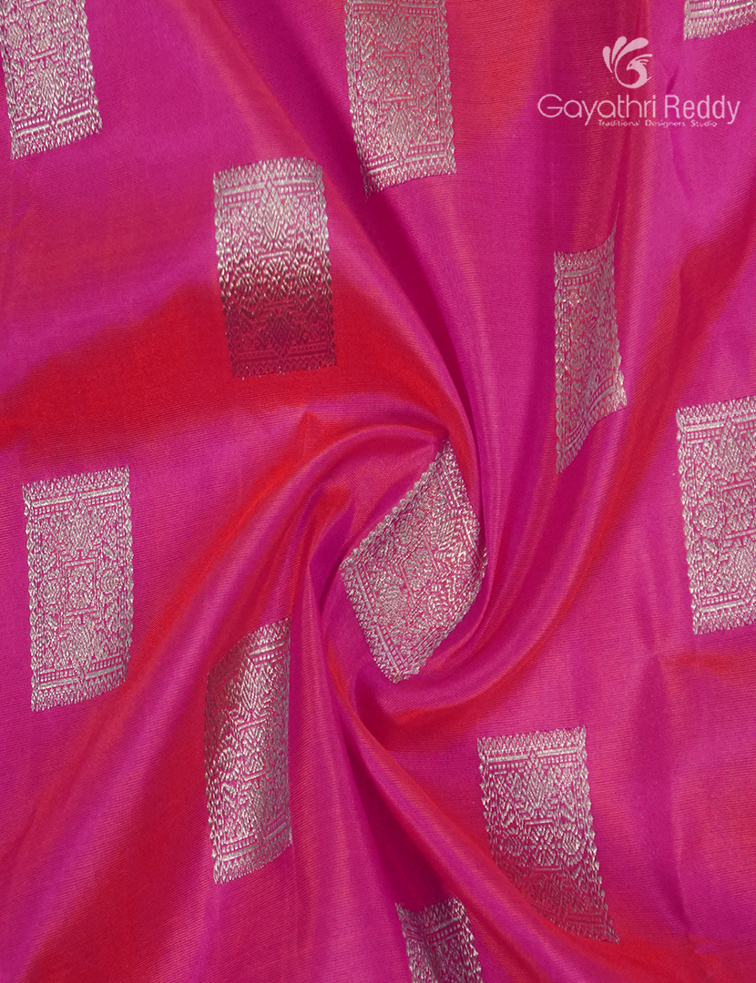 Pure Venkatagiri Silk Saree in Peach Pink and Pink