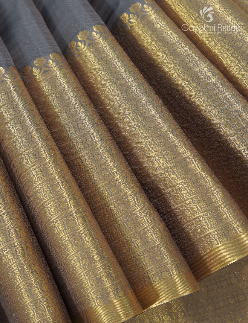 Pure Kanchipuram Silk Saree in Pastel Grey