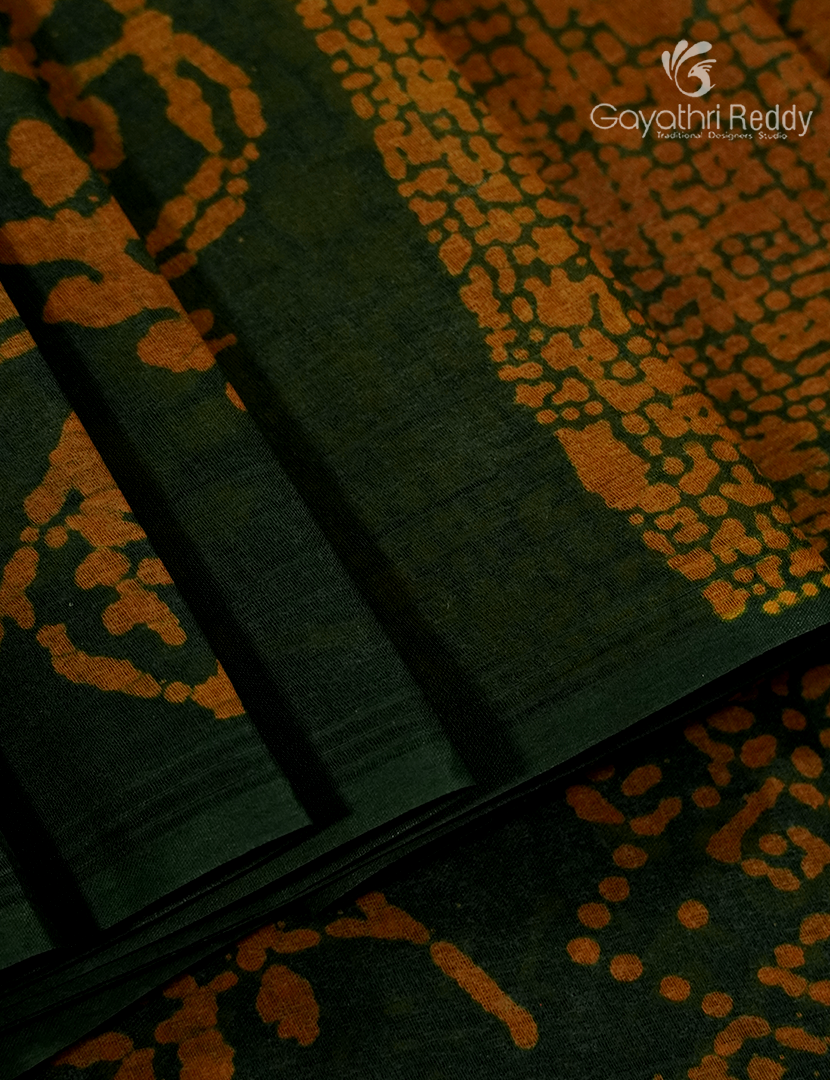 Cotton Batik Print Saree in Bottle Green and Mustard