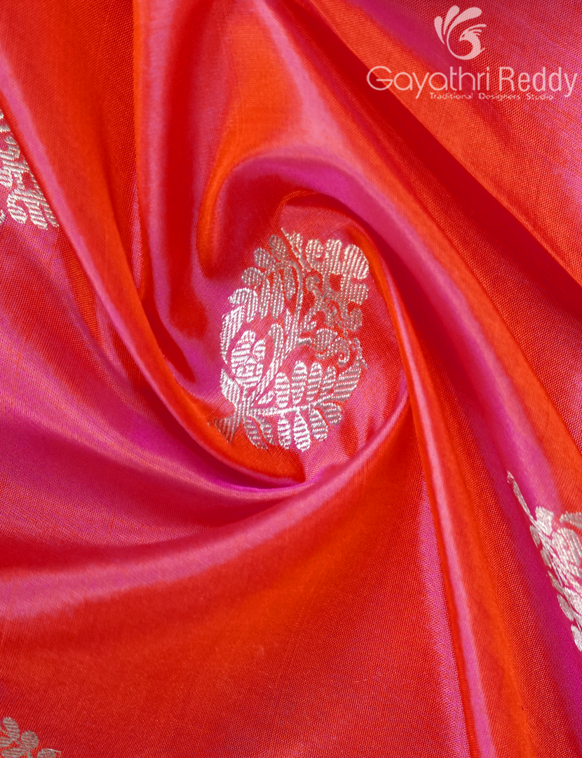 PURE VENKATAGIRI PATTU-VP1161
