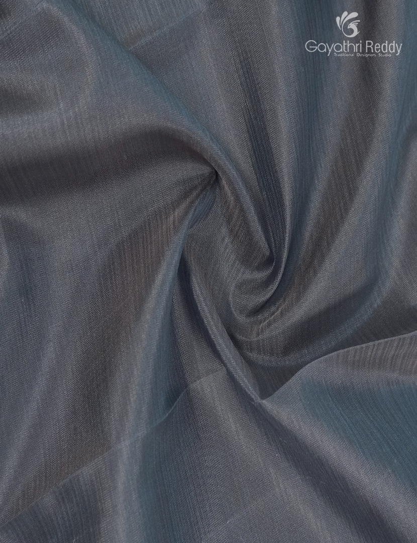Pure Kanchipuram Silk Saree in Pastel Grey