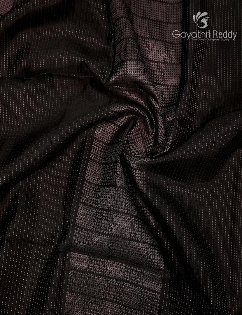 Pure  Kanchipuram Light Weight Silk Saree in Black