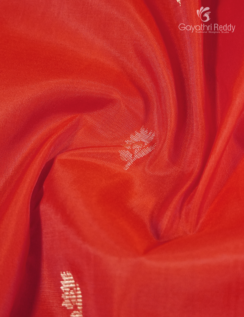 Pure Kanchipuram Silk Saree in Orange and Baby Pink