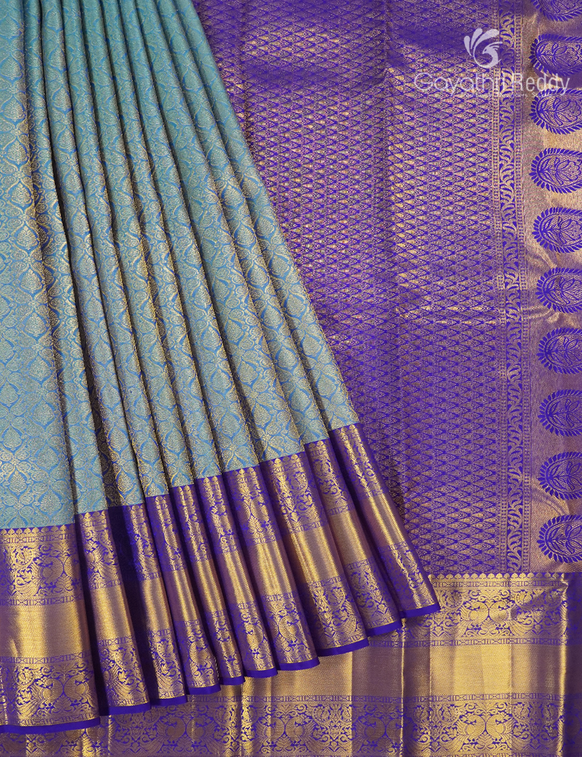 Pure Kanchipuram Silk Bridal Saree in Dual Tone of Sea Blue and Peacock Green