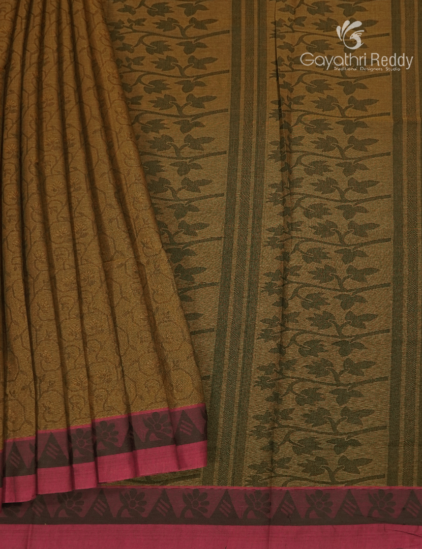 Pure Kanchi Cotton Saree in Dry Mehendi Green