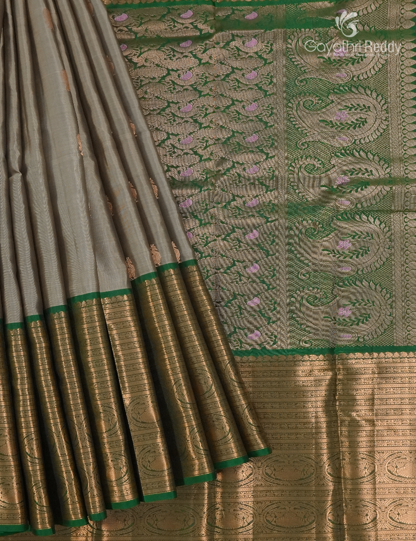 Pure Kanchipuram Silk Saree in Grey and Bottle Green