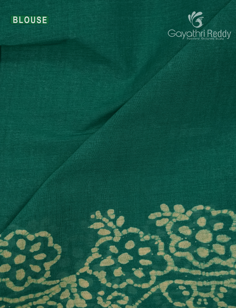 Cotton Batik Print Saree in Rama Green
