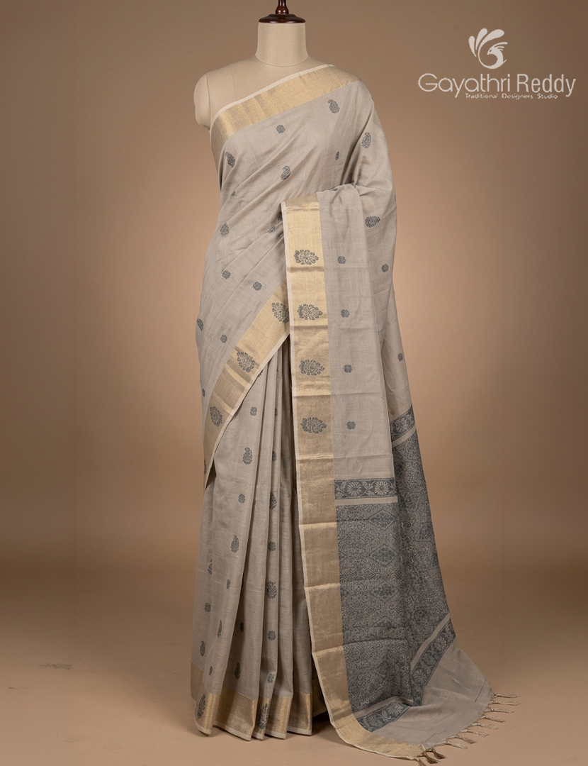 Pure Kanchi Cotton Saree in Pastel Grey
