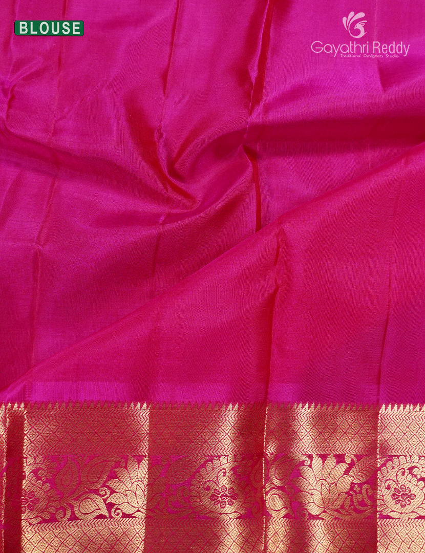 Pure Kanchipuram Silk Saree in Tangarine and Rani Pink