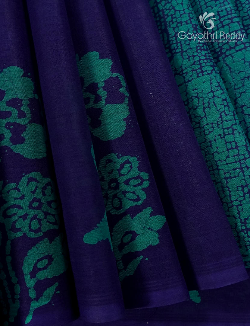 Cotton Batik Print Saree in Deep Blue and Sea Green