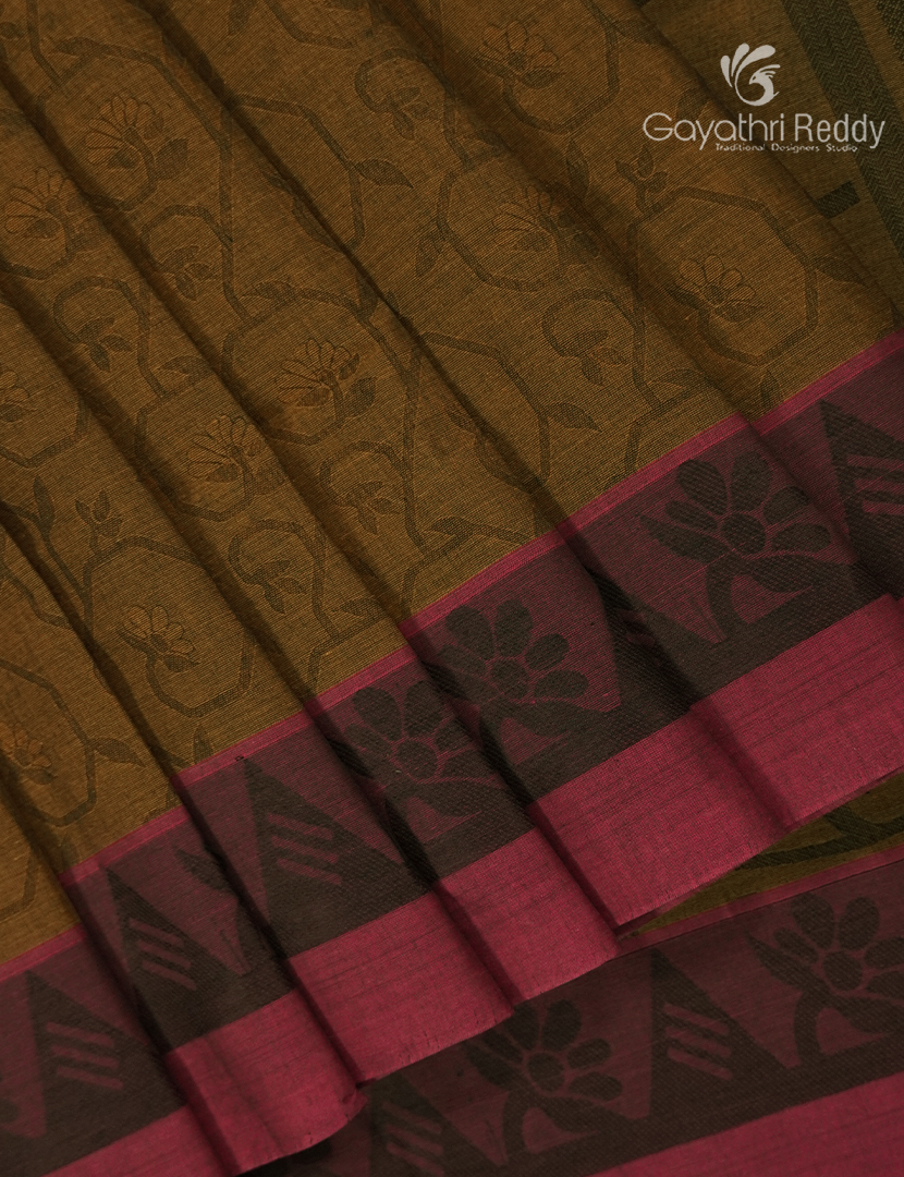Pure Kanchi Cotton Saree in Dry Mehendi Green