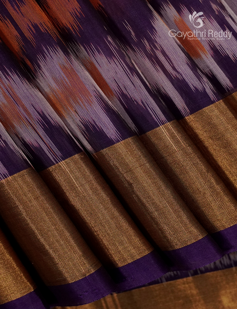 Kanchipuram Sico Saree in Peach and Deep Violet