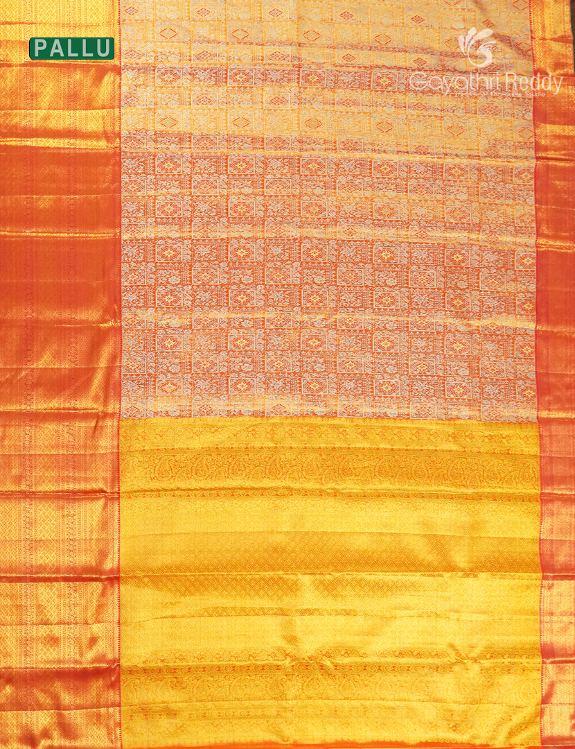 Pure Kanchipuram Silk Bridal Saree in Dual tone Orange and Red