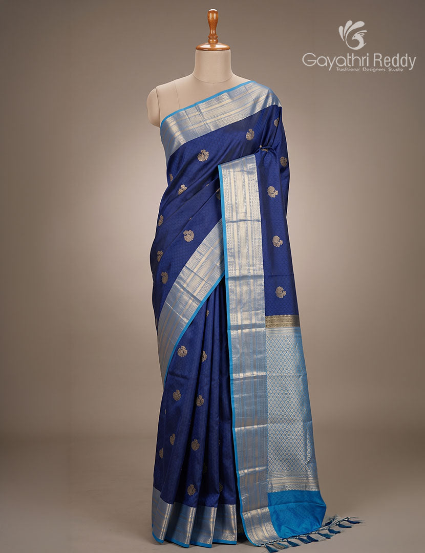 Pure Kanchipuram Silk Vintage Saree in Navy Blue and Sky Blue