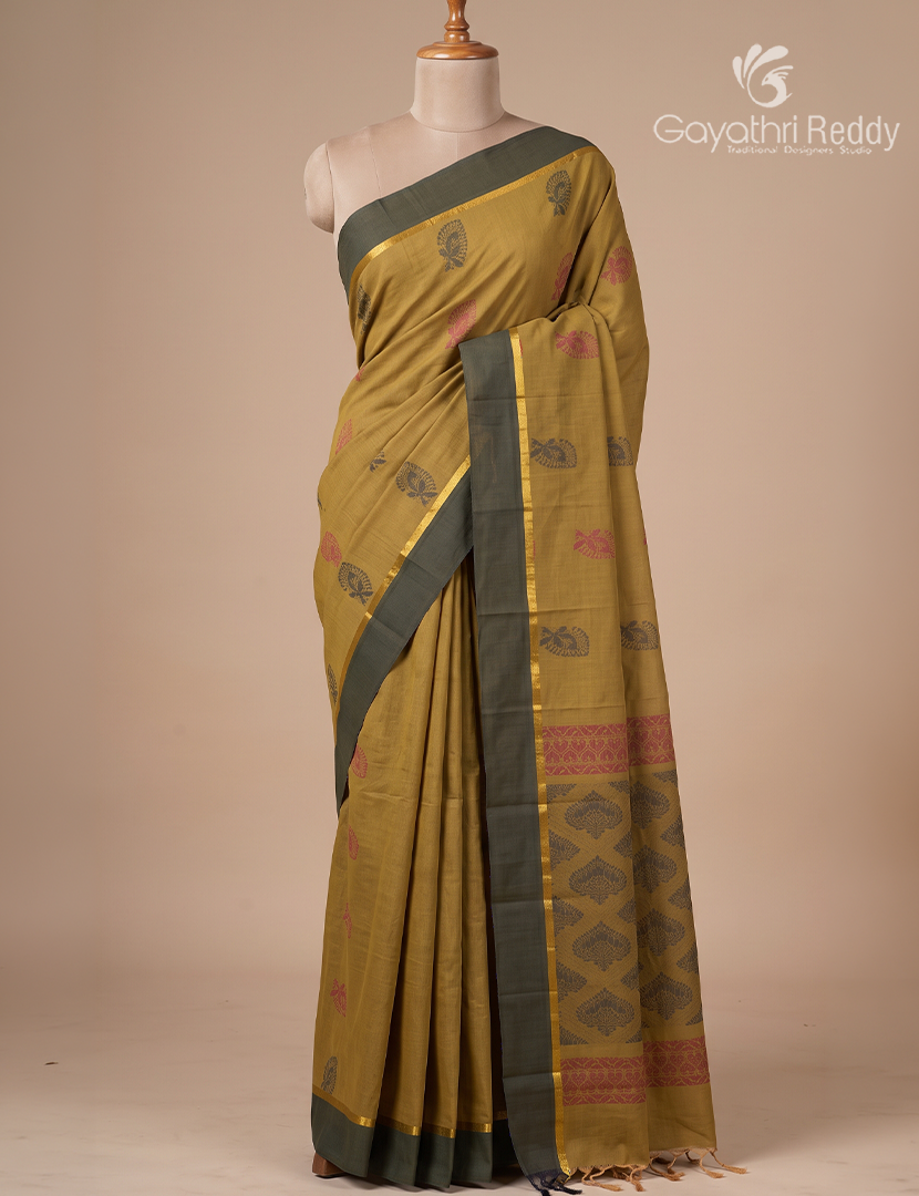 Pure Kanchi Cotton Saree in Mehendi Green