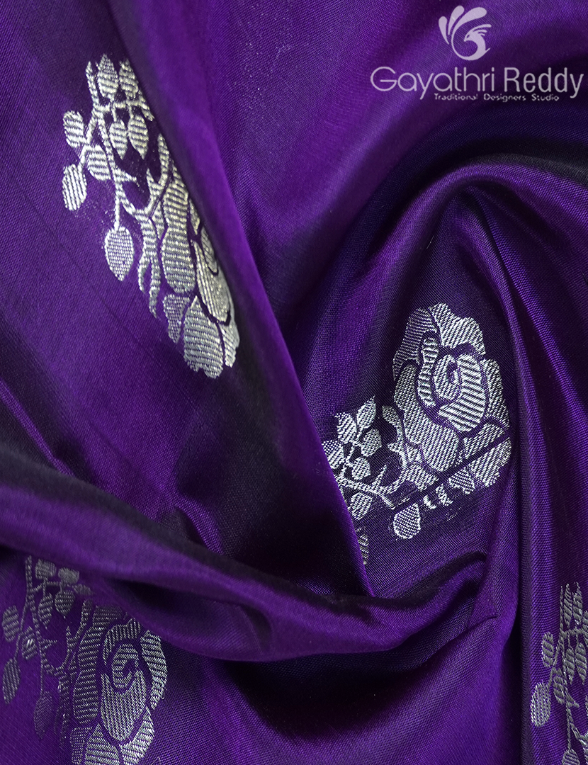 PURE VENKATAGIRI PATTU-VP1162