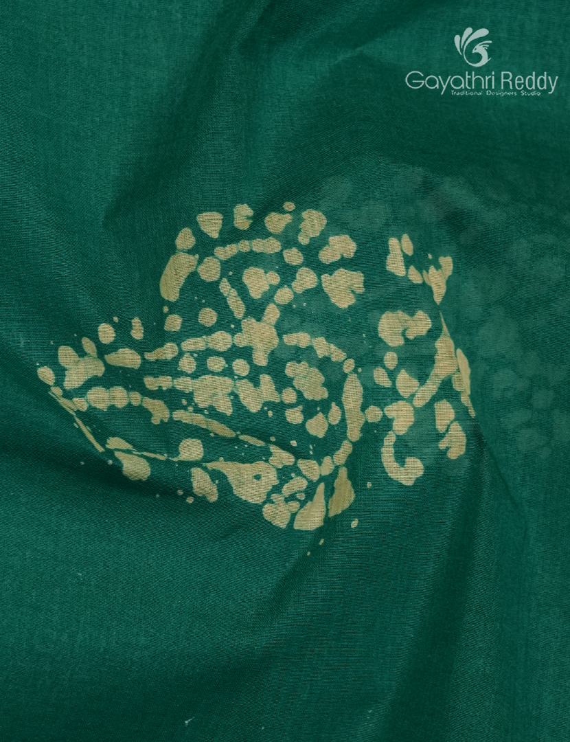 Cotton Batik Print Saree in Rama Green