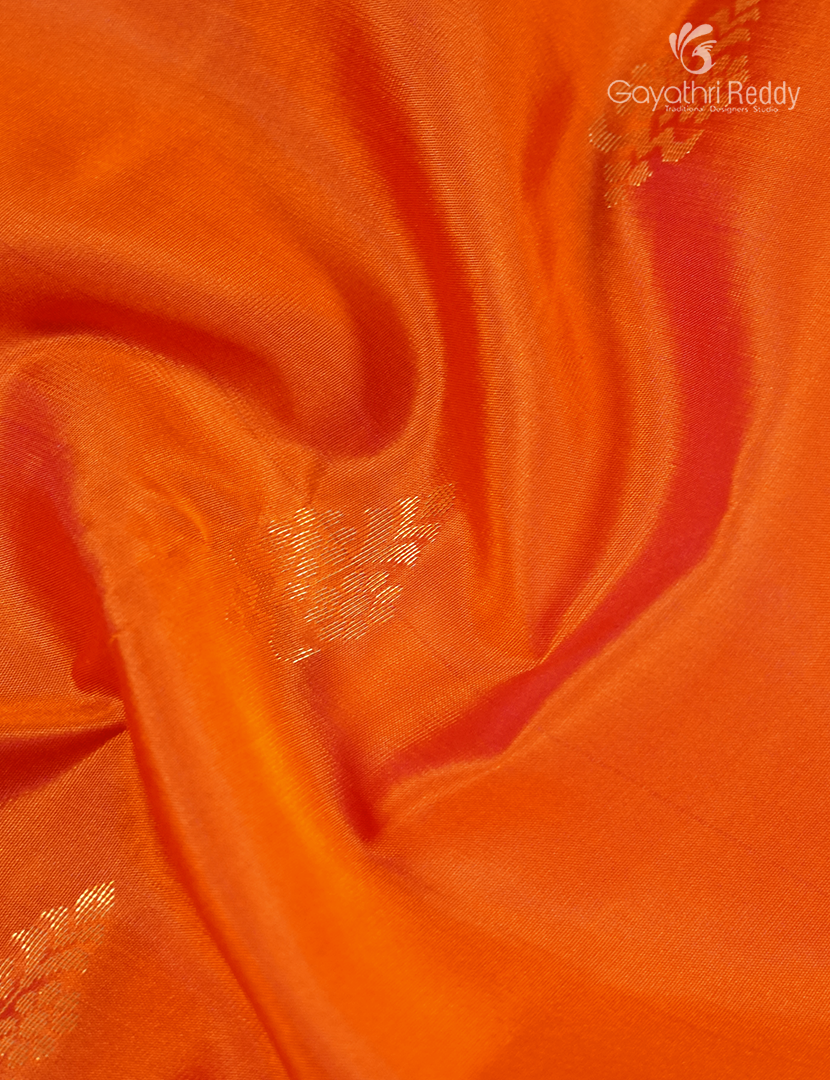 Pure Kanchipuram Silk Saree in Tangarine and Rani Pink
