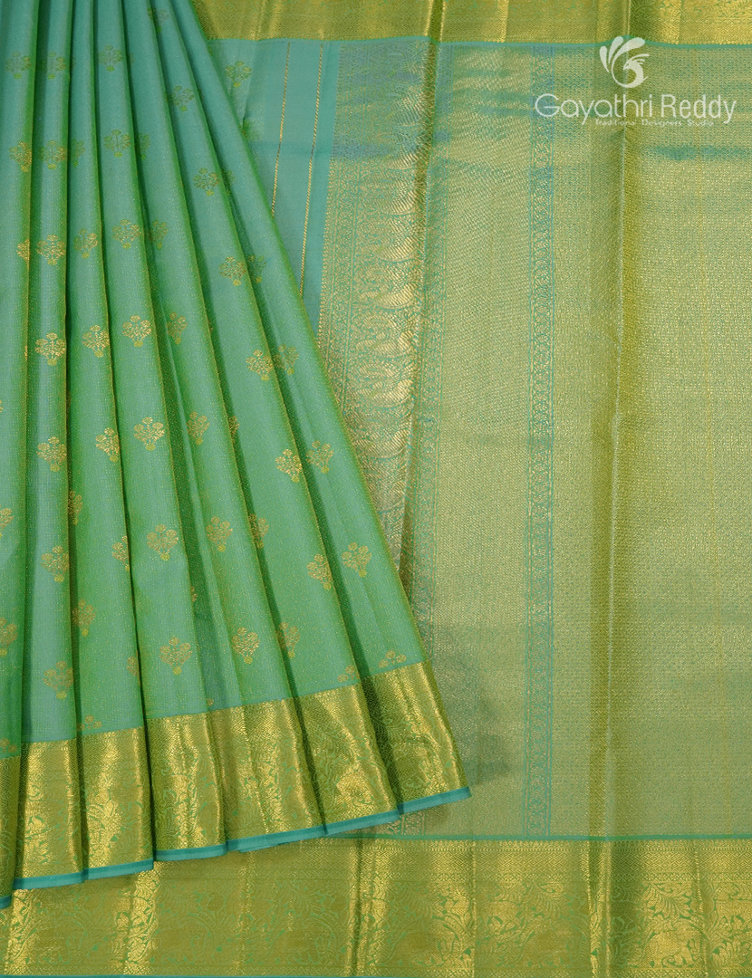 Pure  Kanchipuram Silk Saree in Light Green (Butta Pattern )