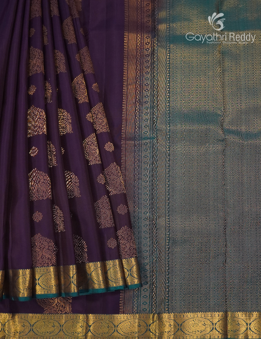 Pure Kanchipuram Silk Saree in Deep Purple and Deep Rama Green