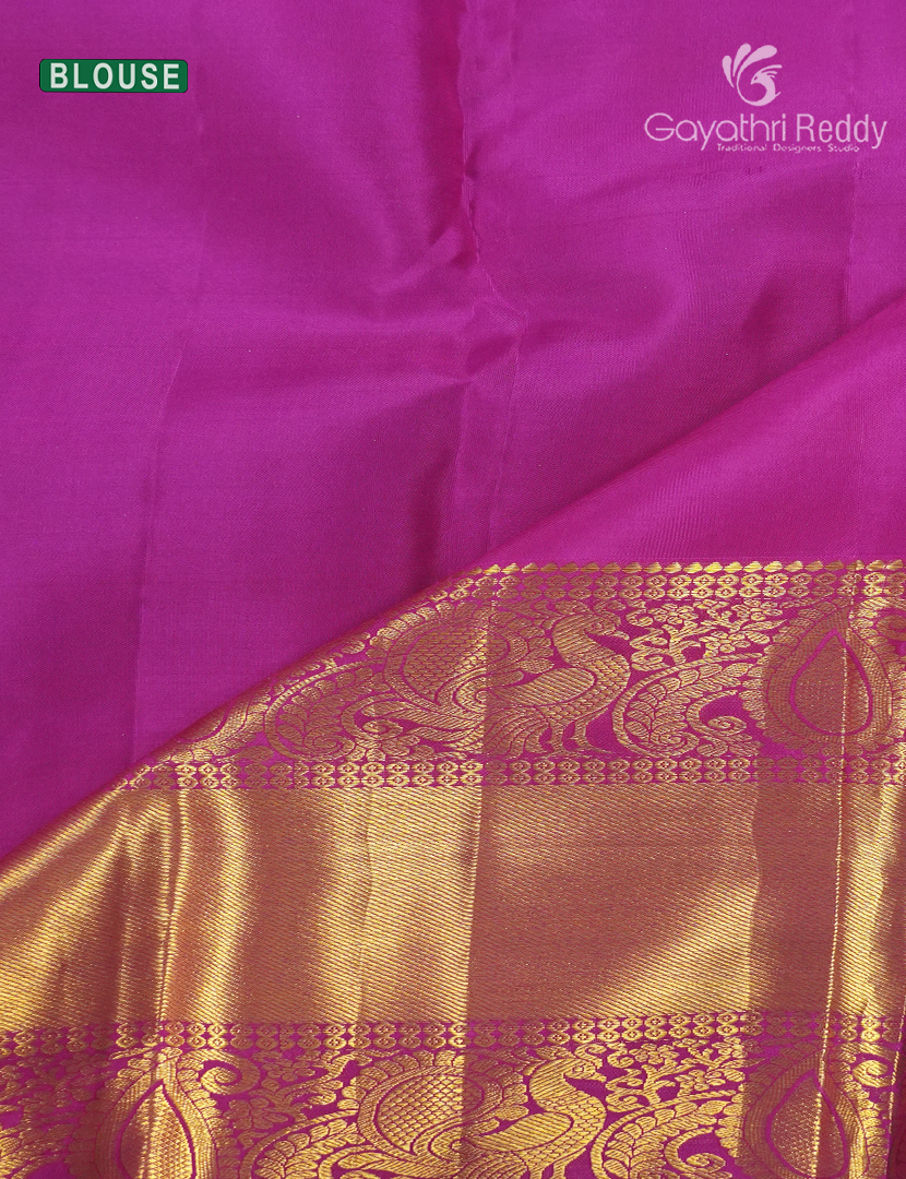 Pure Kanchipuram Silk Bridal Saree in Dual tone of Peach and Magenta Pink