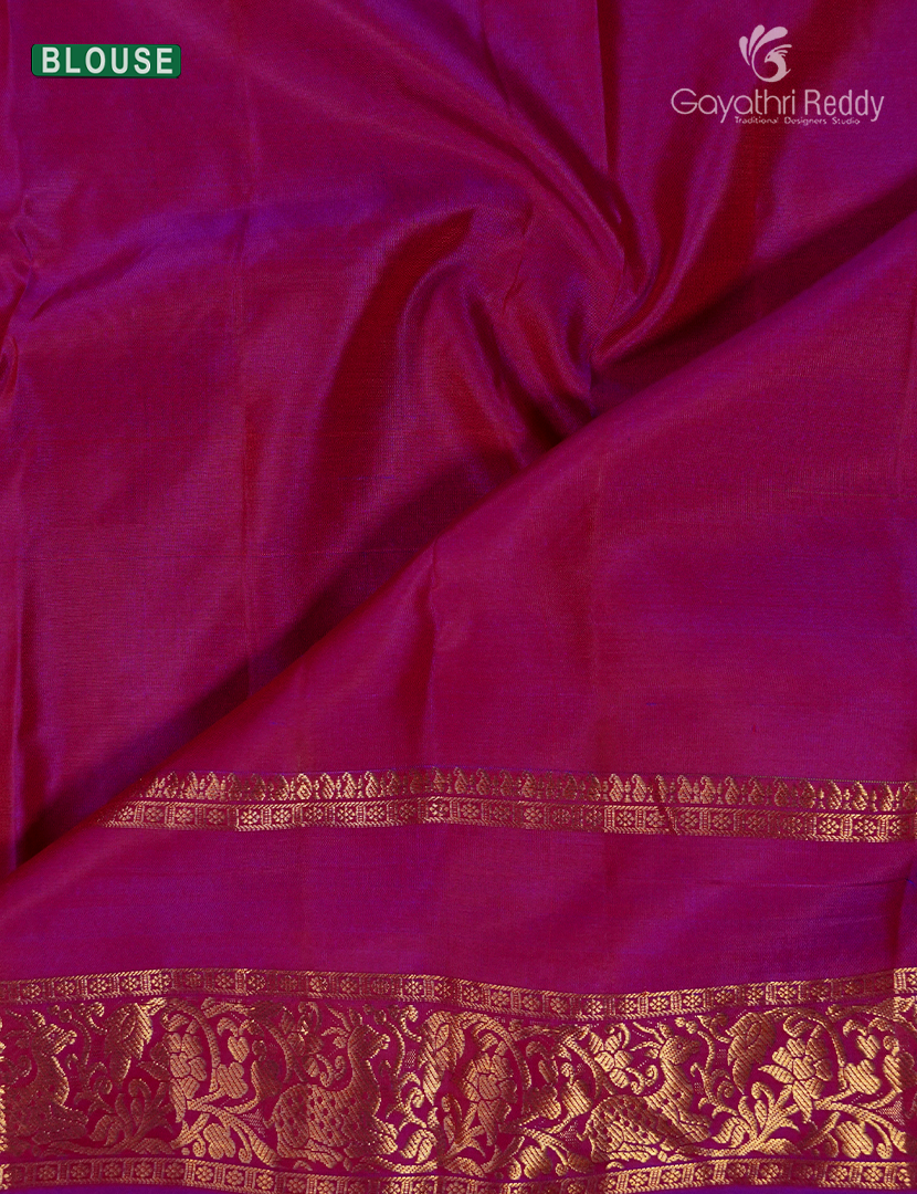 Pure Kanchipuram Silk Saree in Peach and Magenta