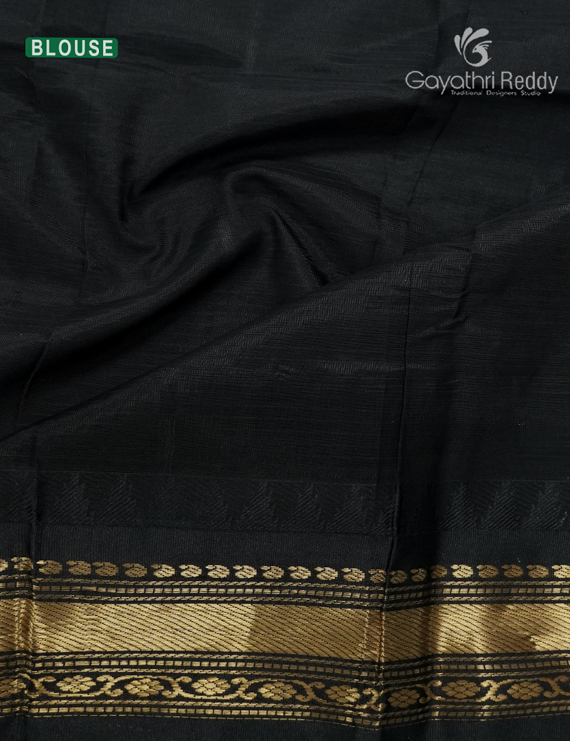 Pure Gadwal Cotton Saree in Apple Green and Black